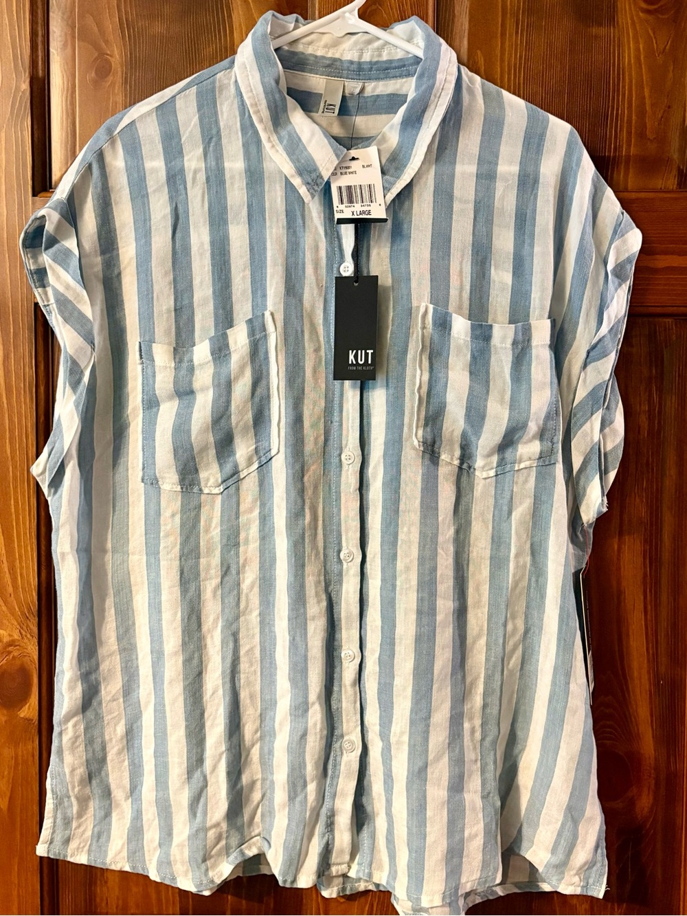 Kut from the Kloth Light Blue and White Striped Short-Sleeve Button-Down Shirt